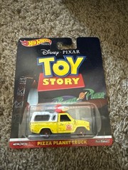 Hot Wheels 1:64 Pizza Planet Truck Diecast Vehicle – FYP65