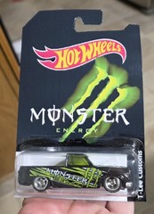 HOT WHEELS CUSTOM “83 Chevrolet Silverado MONSTER energy REAL RIDERS