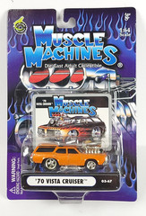 Muscle Machines ’70 Vista Cruiser orange 03-67