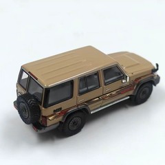 Classic Land Cruiser LC76 1:64 Scale Model – Detailed Diecast Collection