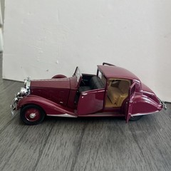 Rolls Royce Phantom III 1938 Danbury Mint Maroon Die-Cast Collectible 1:24