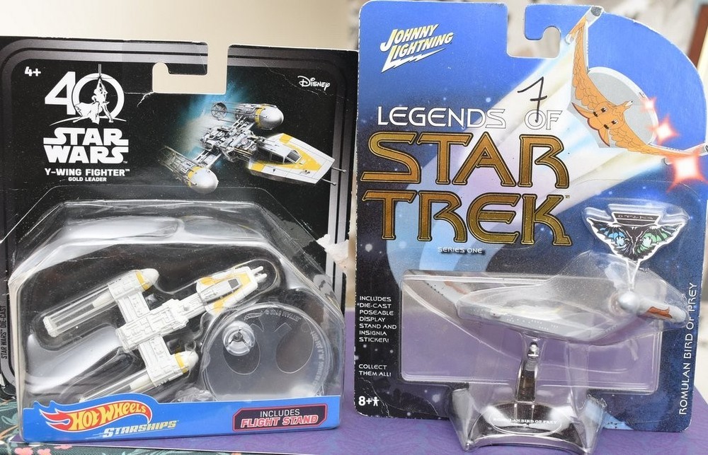 Star Wars-Star Trek JL Romulan Bird of Prey & Hot Wheels Y-Wing Fighter Lot of 2