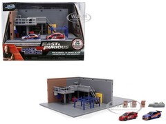 “FAST & FURIOUS” HAN’S GARAGE DIORAMA WITH 2 CARS SET BY JADA 36403