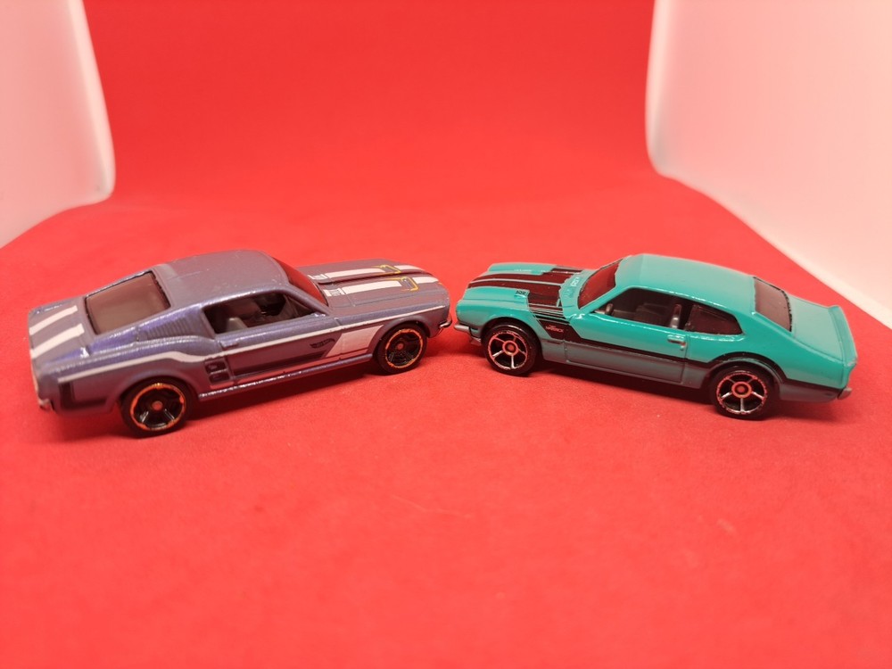 Hot Wheels #315 Then And Now 4/10 ’67 MUSTANG Purple & ’71 Ford Maverick Grabber