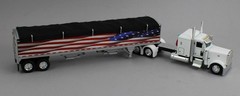 DCP 1:64 *WHITE AMERICA 250* Peterbilt 389 48″ Flattop w/Wilson Grain Trailer