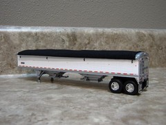 DCP 1/64 Wilson Black Tarp White Sides Hopper Bottom Grain Trailer Farm Toy