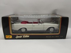 Maisto Special Edition 1:18 Scale White 1966 Mercedes Benz 280SE Convertible