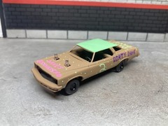 1/64 Scale 3D Printed Buick LeSabre Demolition Derby Car For Diecast Diorama