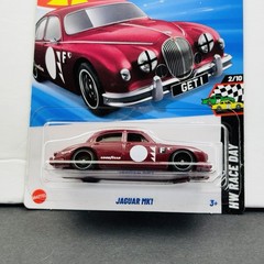 Hot Wheels Jaguar MK1 Un Spun Race Day with Mainline