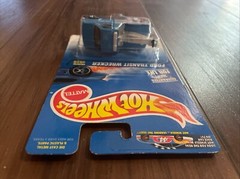 1996 Hot Wheels Blue/White Card #620 FORD TRANSIT WRECKER Blue w/Chrome 5 Spokes