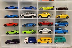 Lot of 20 Maisto Loose Diecast Vehicles 1/64 Scale Lot 2