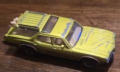 3″ Matchbox Heritage 71 Oldsmobile 1/64 Vista Cruiser Woody Wagon Dogs Loose Car