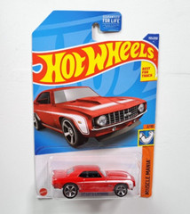 HOT WHEELS 2Pcs / MUSCLE MANIA -’69 Copo Camaro & ’75 Dodge Challenger.