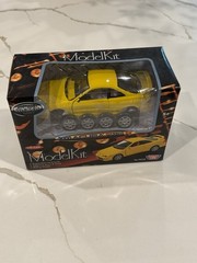 Motormax Acura Integra Type R 2000 Yellow – Scale 1:24 Diecast Model Car Kit