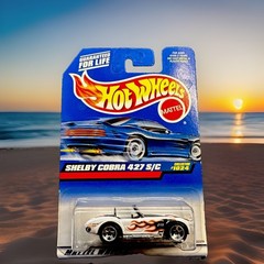 Hot Wheels 1998- Shelby Cobra 427 S/C in White, Ships in a Protector!!