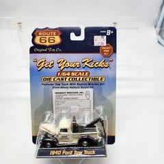 Route 66 Original Toy Company Midwest Wrecker 1940 Ford Tow Truck Chase White