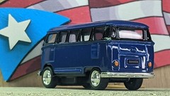 KINSMART 1962 VW VOLKSWAGEN BUS SAMBA [BLUE / BLACK] LOOSE 1:64 SCALE USA STOCK!