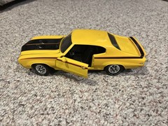 RC ERTL GS Collectibles 1970 Buick GSX Yellow Unrestored Rusty Dusty Resto 1 18