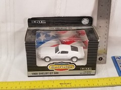 ERTL Classic Vehicles 1968 Shelby GT 500 1:43 Diecast Ford Mustang White