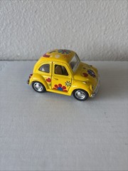 2.4 INCH 1968 Volkswagen Beetle 1200 KINSMART 1/64 Diecast Little Used Loose