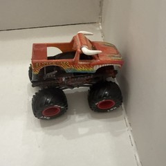 Monster Jam Series 23 AVENGER walmart Exclusive 1:64 Scale Bonus Decal Flames