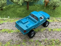 1995 Chevy S10 Lifted 4×4 Truck 1/64 Diecast Custom M2 Machines Pickup 4WD