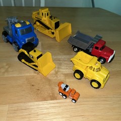 Construction Vehicles Lot Of 5 Plastic Cat Trucks Yellow, Dump Truck Sh60