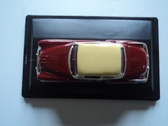 Oxford 1950 OLDSMOBILE ROCKET 88 Red / Cream 1/87 HO diecast car GM