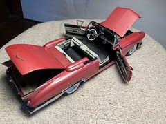 Danbury Mint 1/24 1957 Cadillac Eldorado Biarritz