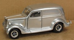 Unique Replicas 1935 Ford Delivery Sedan Car – Silver 1:24 NIB