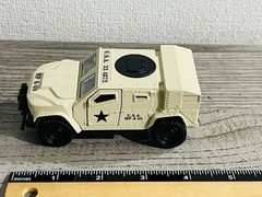 US ARMY TACTICAL UNIT MILITARY ARMORED VEHICLE RARE DESERT SAND DIECAST MODEL