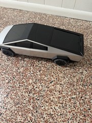 Hot Wheels x Tesla Cybertruck 1 : 10 Remote control Car Collectors Edition Rare
