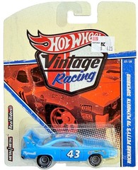 Hot Wheels 2011 Vintage Racing Richard Petty ’70 Plymouth Superbird 23/30 Sealed