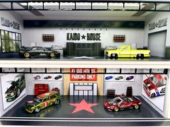 2 Pack Kaido Themed Dioramas 1:64 Scale Model Garage With LED Lighting!