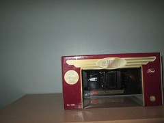 SunStar 1925 Ford Model T Runabout Roaster Black 1:24 DieCast 1881 NIB