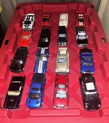 Lot Of 16 Kinsmart Mixed Scale Pull-Back Diecast Cars & Trucks
