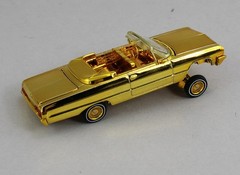 1:64 *FINE WORKS 64* GOLD CHROME Chevrolet IMPALA *LOWRIDER* NIB