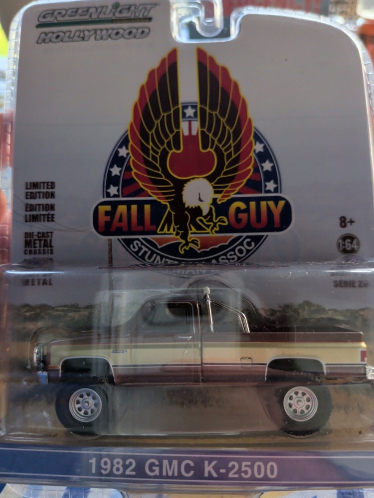 Greenlight Hollywood Series 26 “Fall Guy” 1982 GMC K-2500 Pickup 44860-F