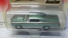 1/64 JOHNNY LIGHTNING CLASSIC GOLD 1967 PONTIAC GTO LIGHT GREEN