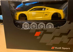 Audi R8 V10 Plus Die Cast Model Assembly Kit
