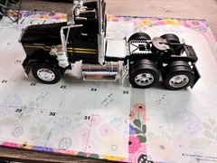 1/32 NEW RAY NEW KENWORTH W 900 DAY CAB SEMI TRACTOR, NO PACKAGING # C 662