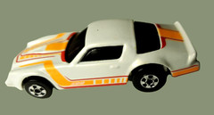 2011 Hot Wheels’78 CAMARO Z28 The Hot Ones Series Metallic Pearl White 1:64