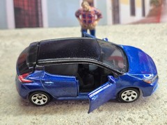 ’23 MATCHBOX 2020 NISSAN LEAF LOOSE 1:64 SCALE MOVING PARTS SERIES USA STOCK!!!