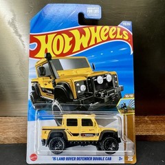 Hot Wheels ’15 LAND ROVER DEFENDER DOUBLE CAB Yellow Dirt 10/10