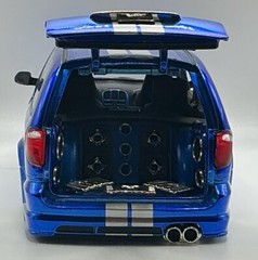 Chrysler Town & Country CAND BLUE – Jada Dub City 1:24 Scale Die-cast “MAYA”