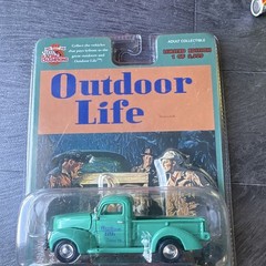 Racing Champions Outdoor Life 1953 Chevrolet 3100 Pickup 1:64 Diecast Green LE
