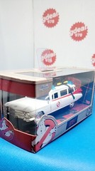 Jada Toys Hollywood Rides: Ghostbusters ECTO-1 1/32 Scale