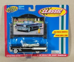 Road Champs 1/43 1958 Pontiac Bonneville with billboard new old stock