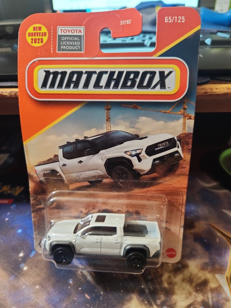 2025 Matchbox – 2024 Toyota Tacoma #65/125 White