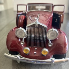Rolls Royce Phantom III 1938 Danbury Mint Maroon Die-Cast Collectible 1:24